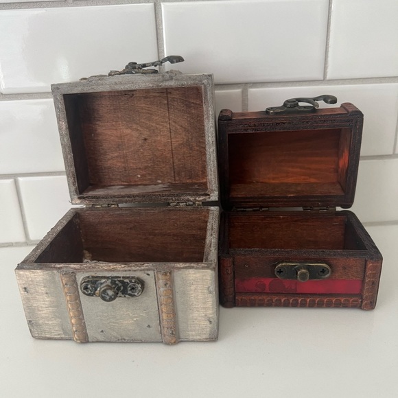 Mini Wooden Jewelry Box - Picture 10 of 12